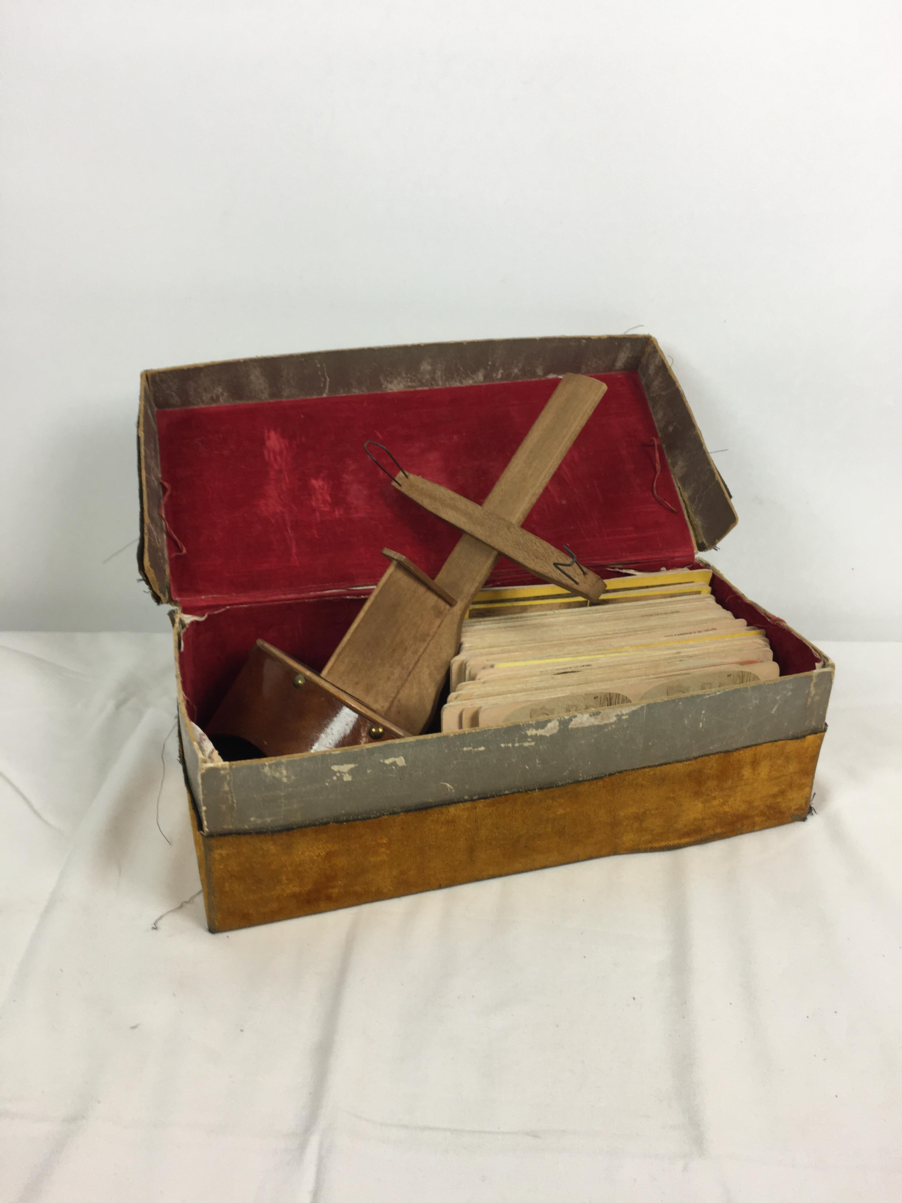 A stereoscopic viewer and quantity of cards, to include many comical scenes comprising of five by - Image 10 of 11