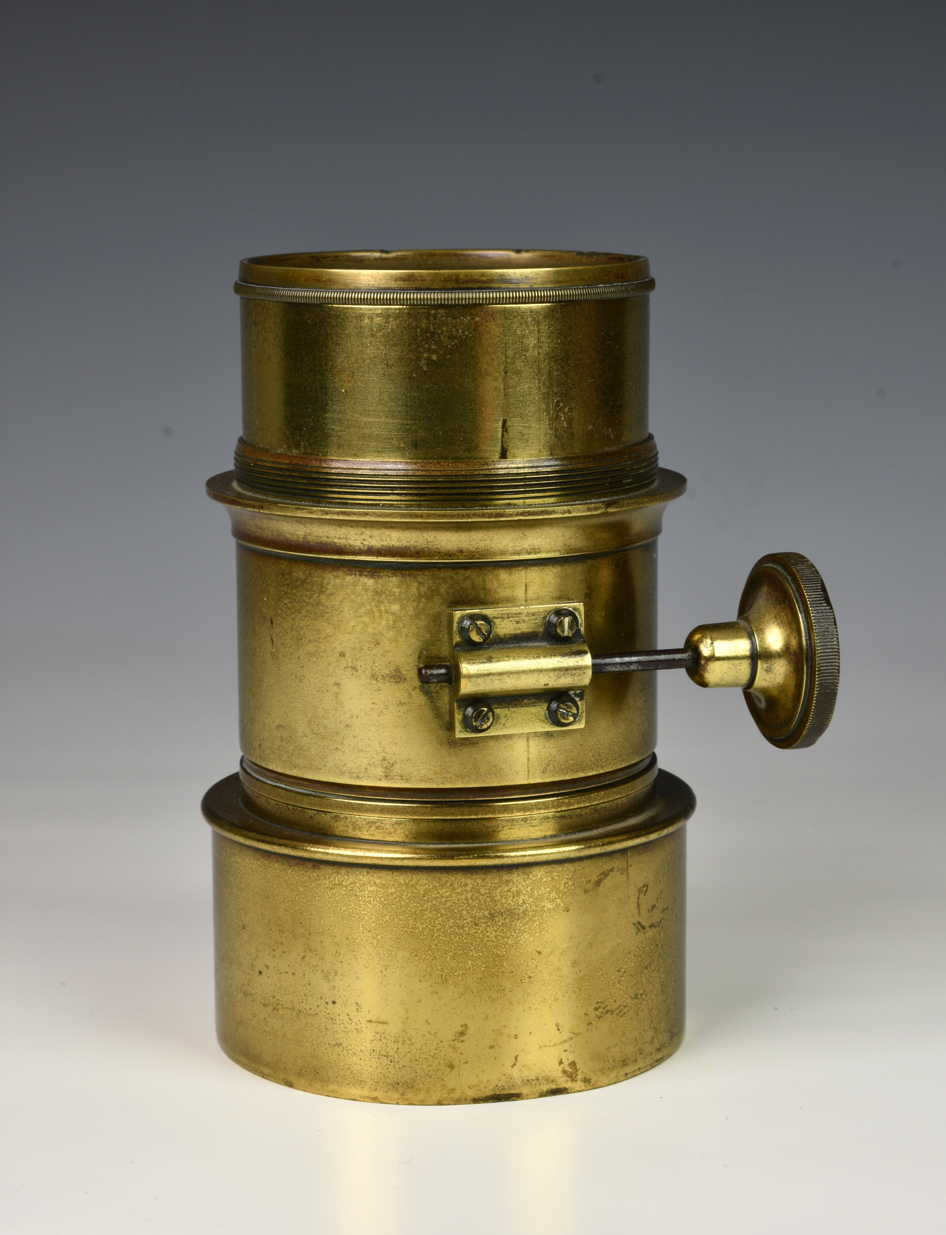 A brass Daguerreotype portrait lens by F. J. Cox of London, circa 1867, Petzval-type 60mm portrait - Image 2 of 4