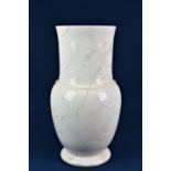 A Carrara marble vase18½ in high (47cm)