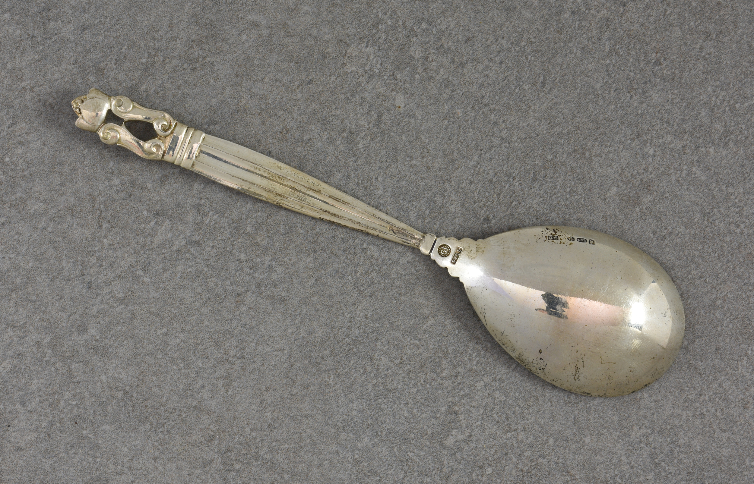 A Georg Jensen silver preserve or caddy spoon, London import marks for Stockwell & Co., 1930, with - Image 2 of 2