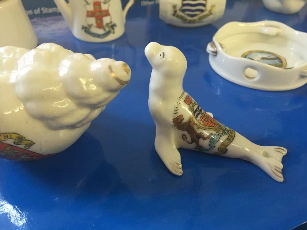 CRESTED CHINA, 8 different examples from - Image 4 of 4