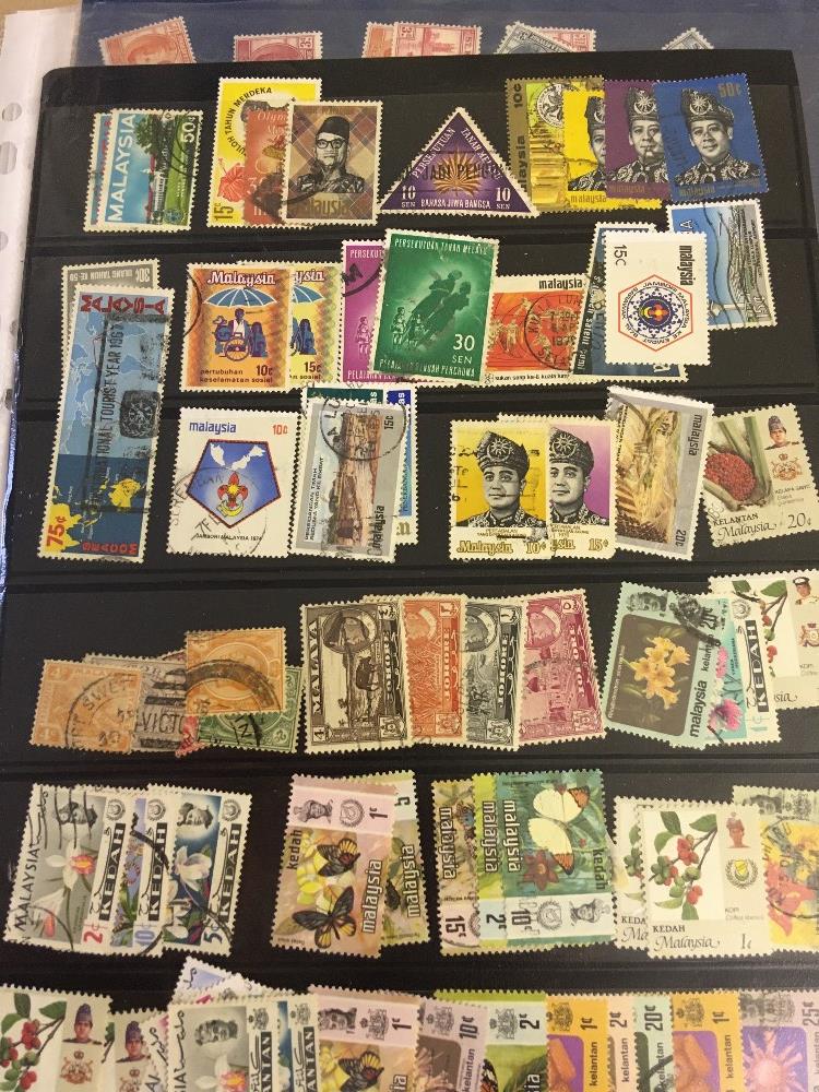 STAMPS Mixed box of folders with world stamps including some reasonable France, - Image 3 of 4