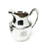 AN AMERICAN SILVER WATER JUG (PITCHER), R. WALLACE & SONS MFG. CO., WALLINGFORD CT, EARLY 20TH CENTU
