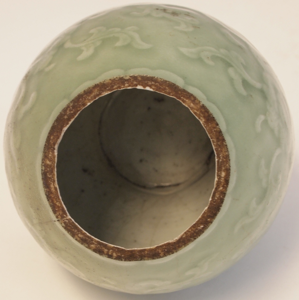 A CHINESE CELADON GLAZED VASE, 18TH CENTURY - Image 2 of 3