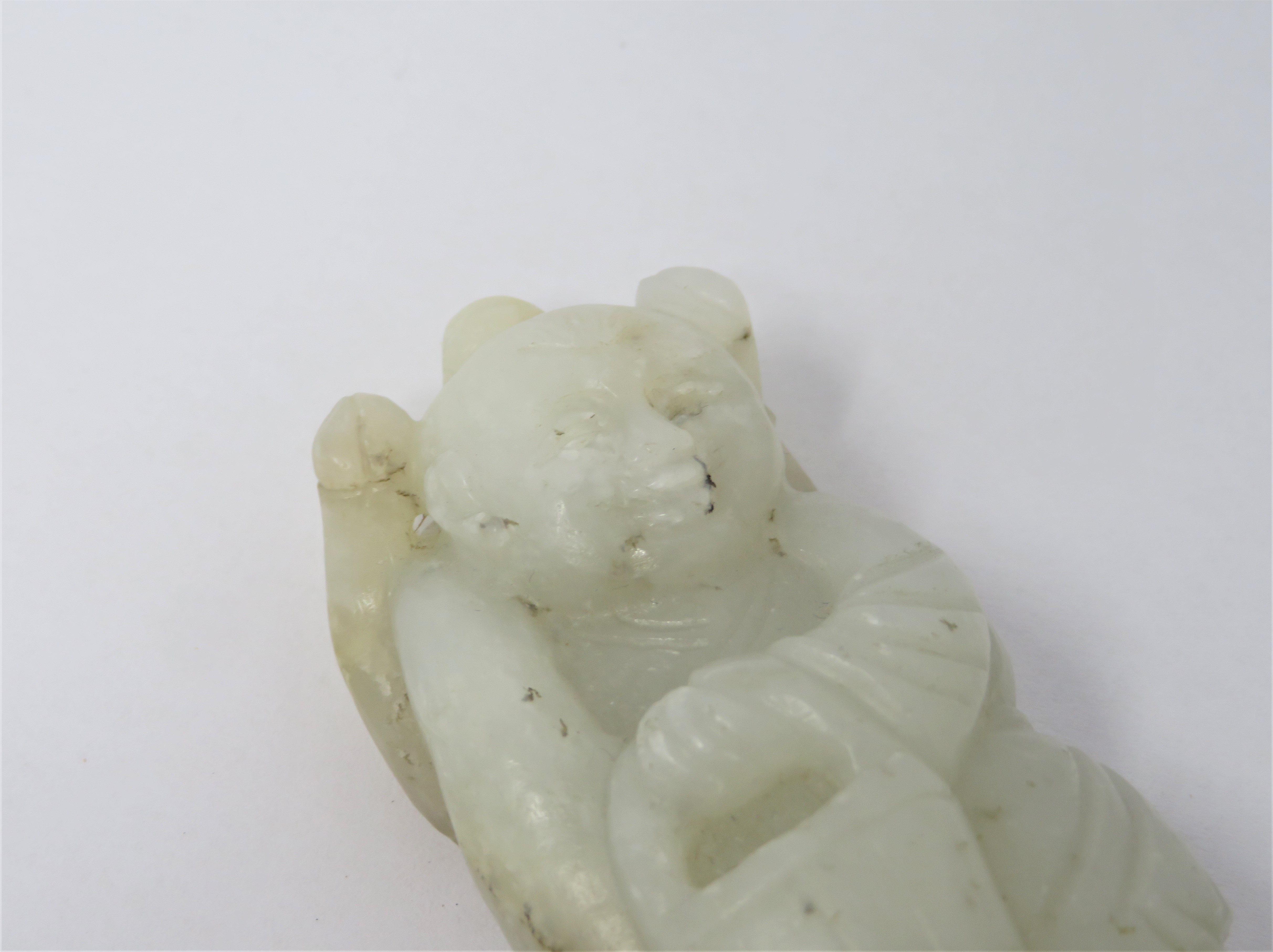 A CHINESE ARCHAISTIC JADE PIG - Image 5 of 8