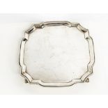 A GEORGE V SILVER SALVER, EDWARD BARNARD & SONS LTD., LONDON, 1924