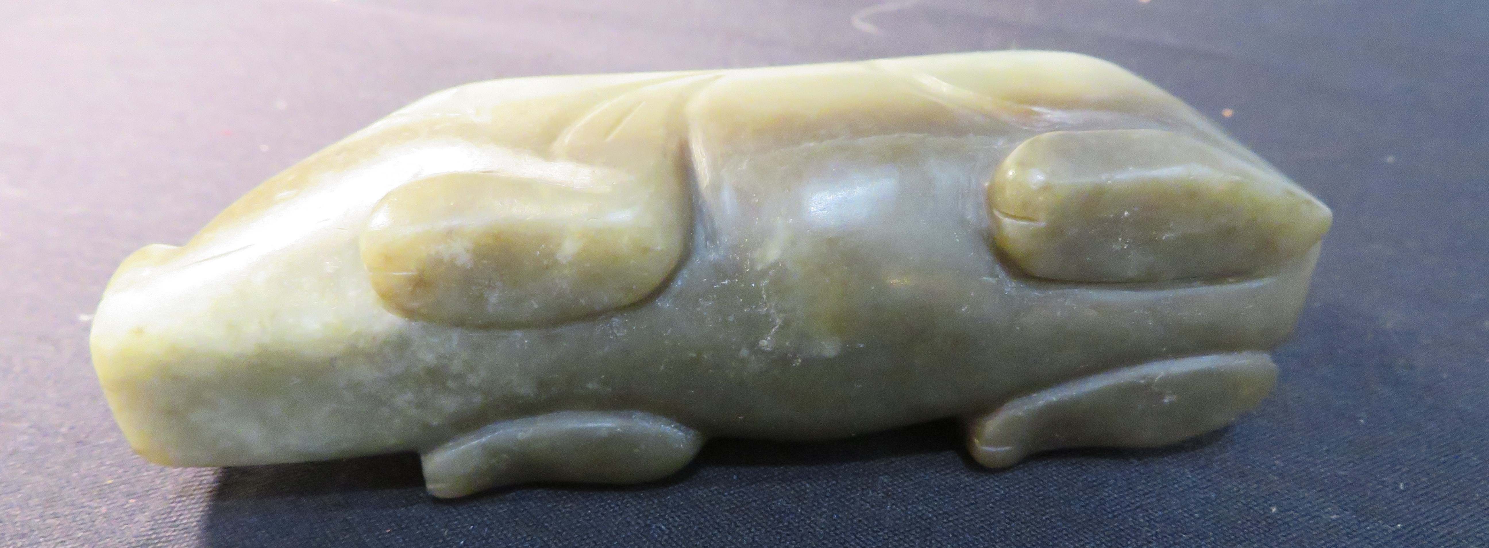 A CHINESE ARCHAISTIC JADE PIG - Image 7 of 8