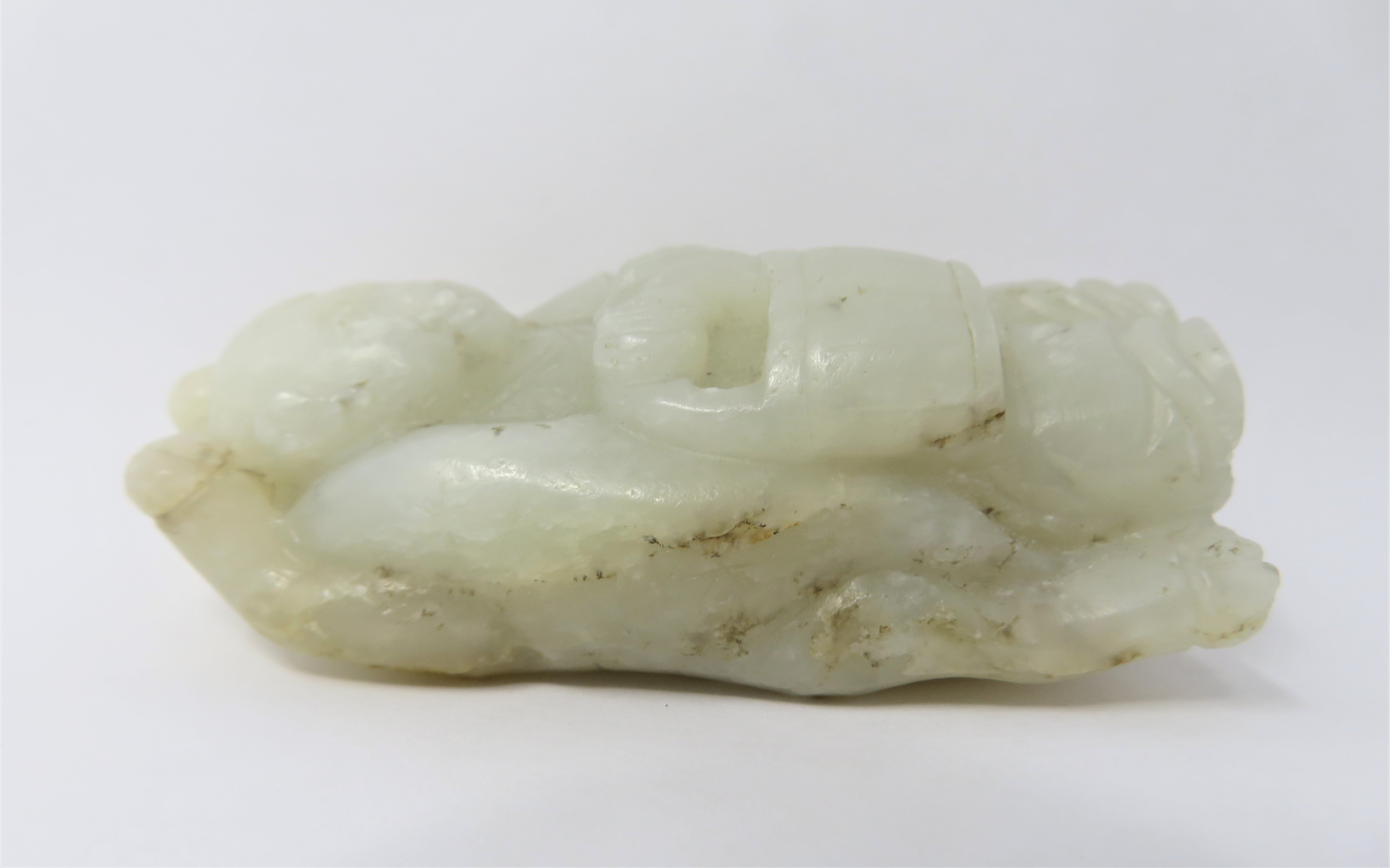 A CHINESE ARCHAISTIC JADE PIG - Image 4 of 8