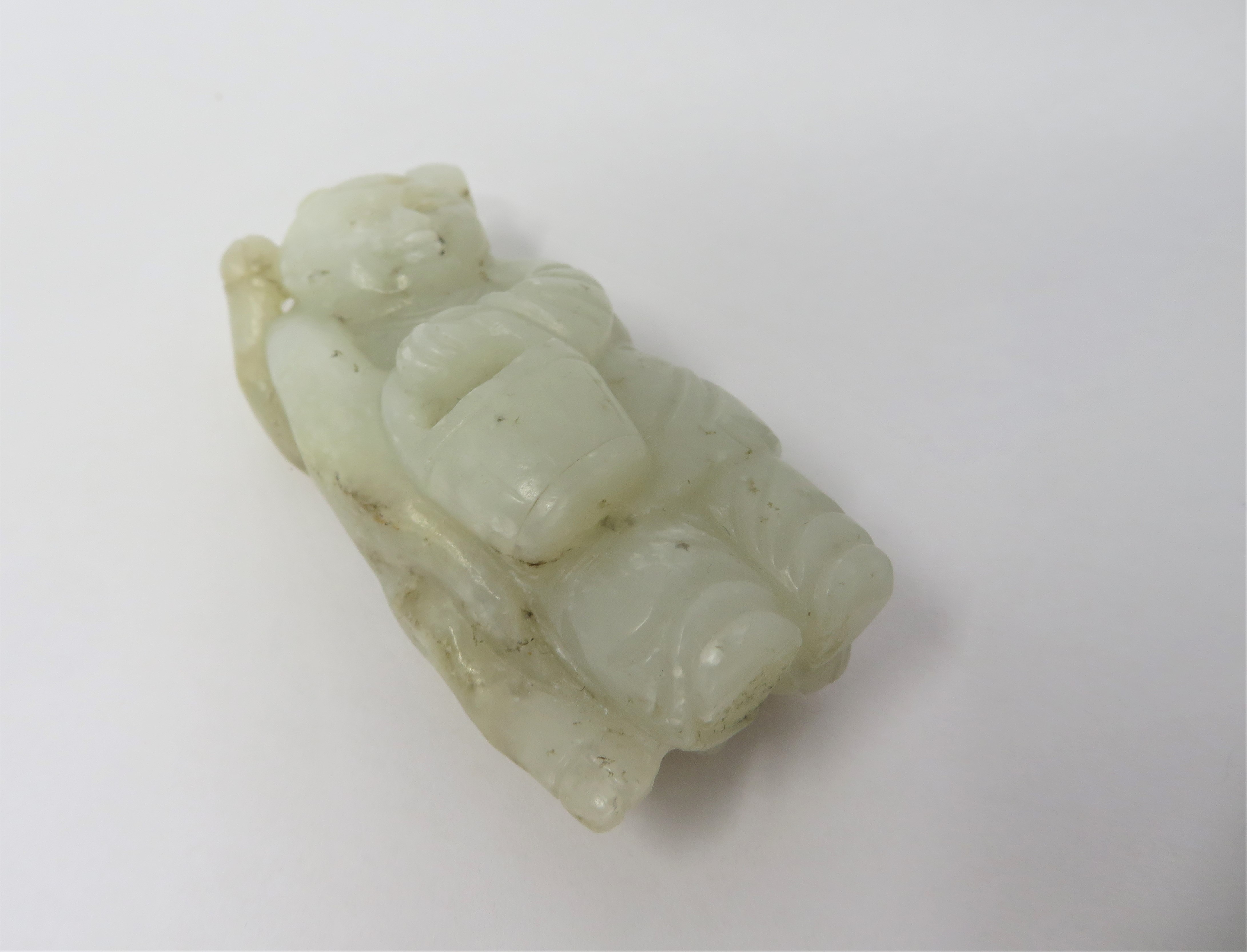 A CHINESE ARCHAISTIC JADE PIG - Image 2 of 8