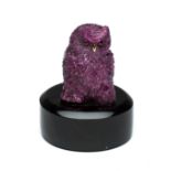 A RUBY FIGURE OF AN OWL, LUIS ALBERTO QUISPE APARICIO, LIMA, PERU, CIRCA 2000