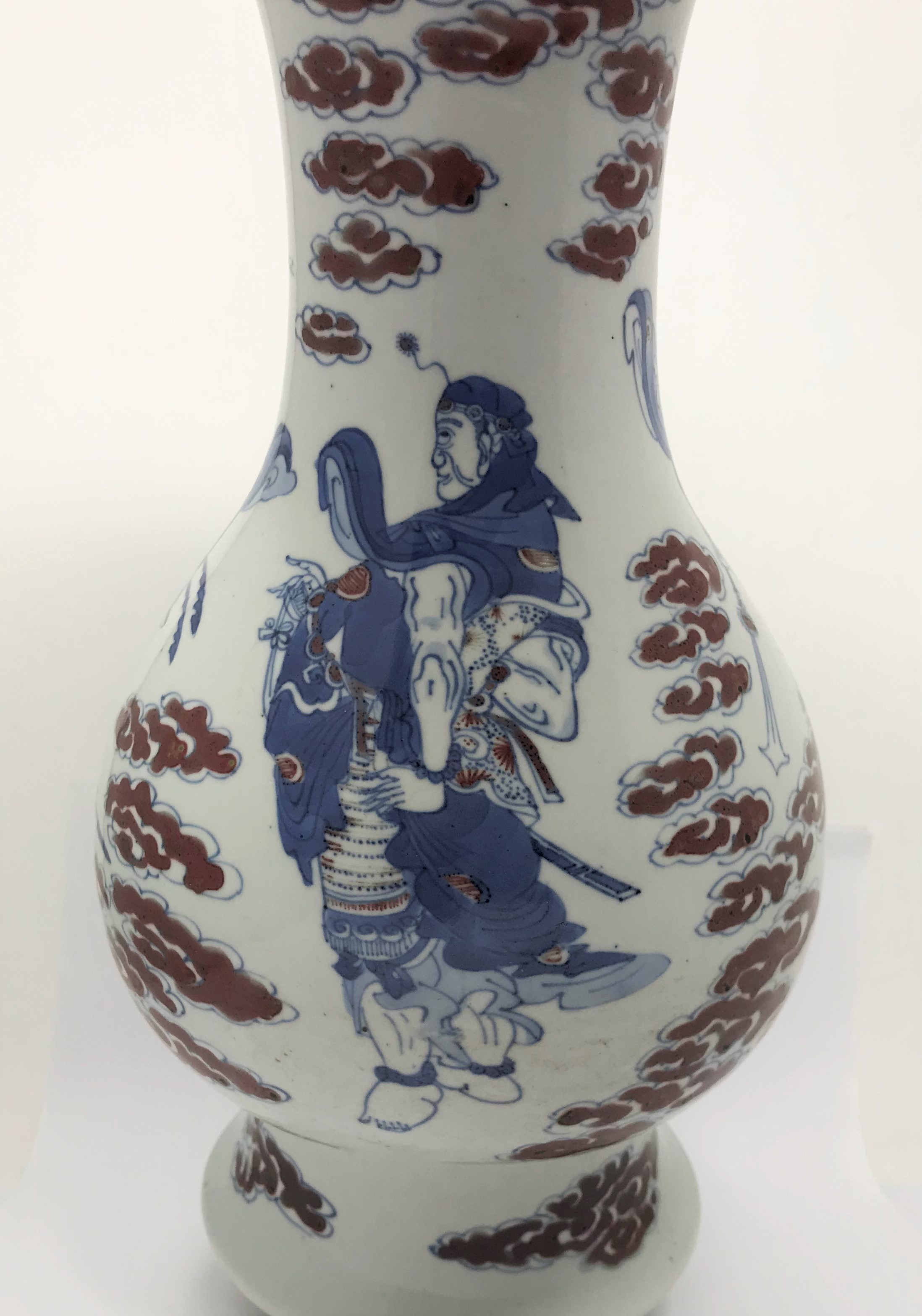 A CHINESE PORCELAIN VASE, 18TH CENTURY (PROBABLY SECOND QUARTER) - Image 3 of 6