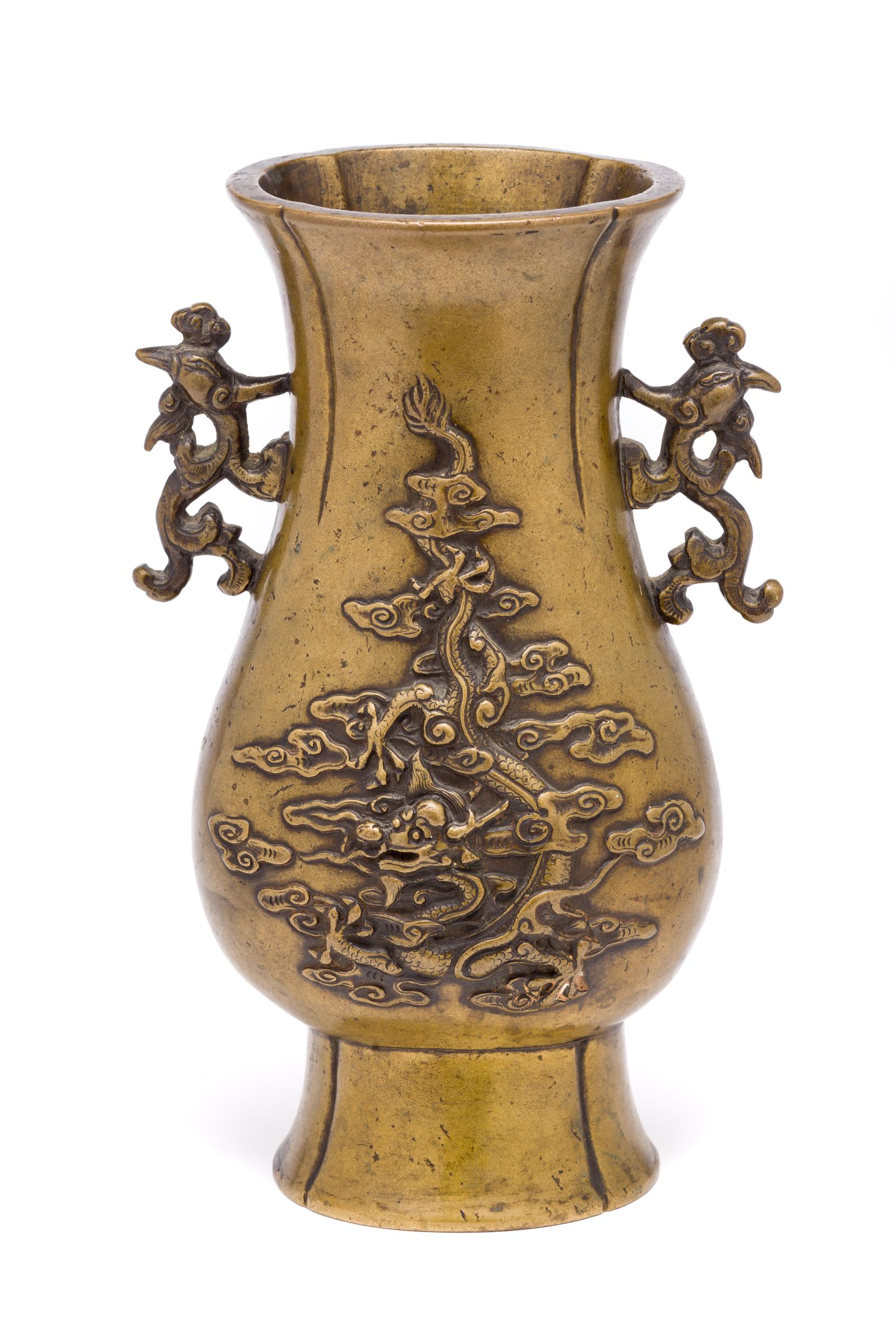 A CHINESE BRONZE VASE, MING DYNASTY, 17TH CENTURY