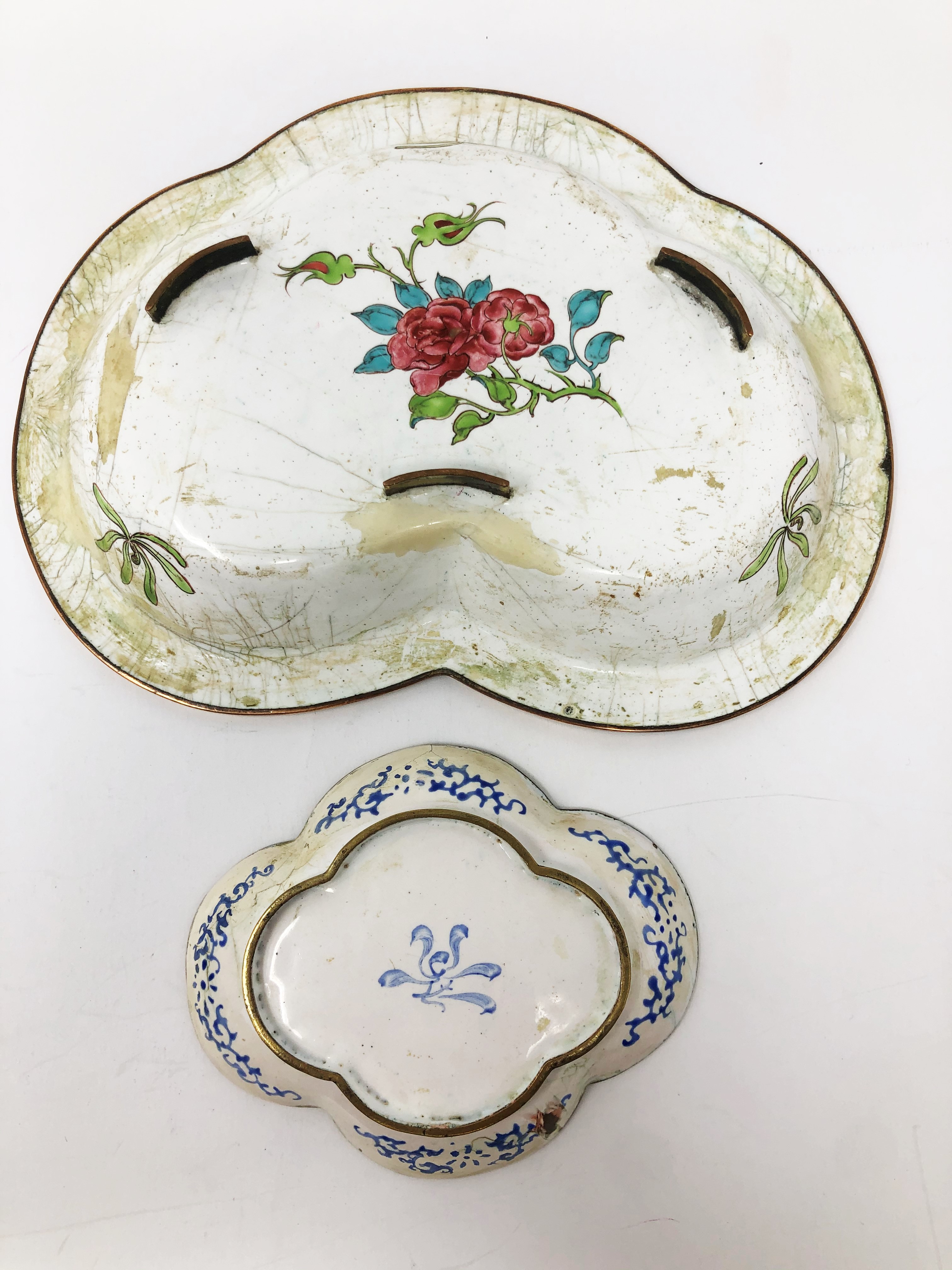 TWO CHINESE CANTON ENAMEL DISHES, QIANLONG PERIOD (1736-95) - Image 3 of 3