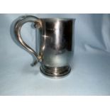 A hallmarked silver 1 pint mug, Birmingham 1939