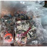 a large selection of unsorted modern costume jewellery in 4 sealed bags