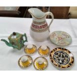 A Majolica teapot, Minton jug, 4 Worcester cups and saucers etc