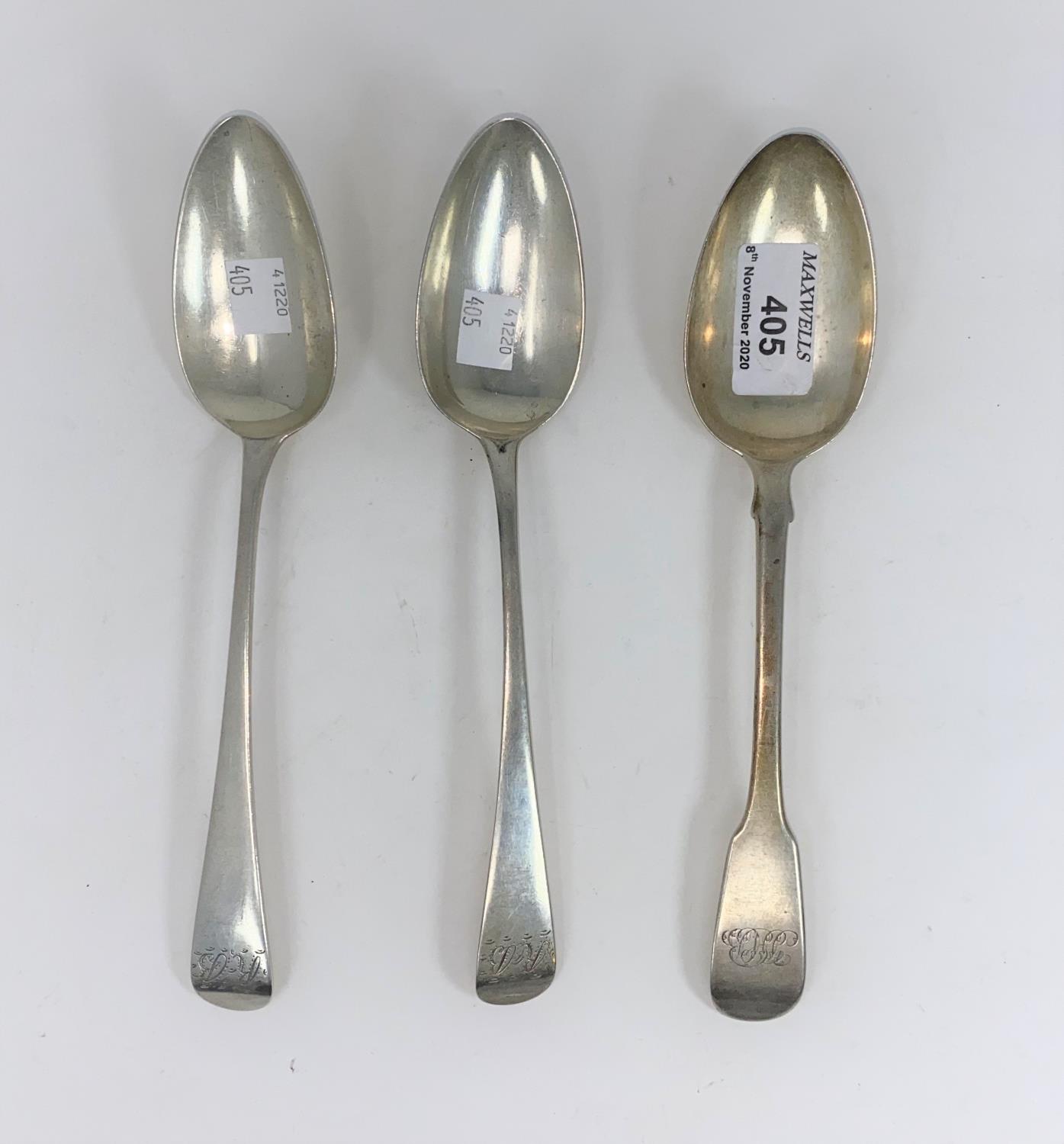 A Georgian hallmarked silver tablespoon, London 1821 & 1822, one date mark worn 5.6oz