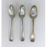 A Georgian hallmarked silver tablespoon, London 1821 & 1822, one date mark worn 5.6oz