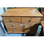 A Victorian pine chest of 2 short and 2 long drawers, 111 cm