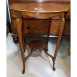 An Edwardian mahogany 2 tier occasional table with circular top, diameter 54 cm