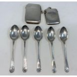 Six hallmarked silver golfing spoons; 2 plain vesta cases, Birmingham 1918 & 1896, 4.5 oz