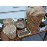 A quantity of wicker items