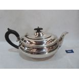 A George V silver teapot. Sheffield 1931. 19ozs 9dwts gross