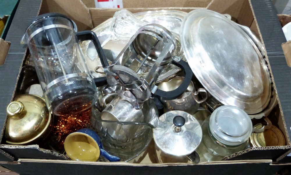 Two boxes of kitchenalia and sundries - Image 2 of 2