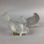 A LALIQUE PIN DISH ALONG WITH TWO FROSTED GLASS BIRDS