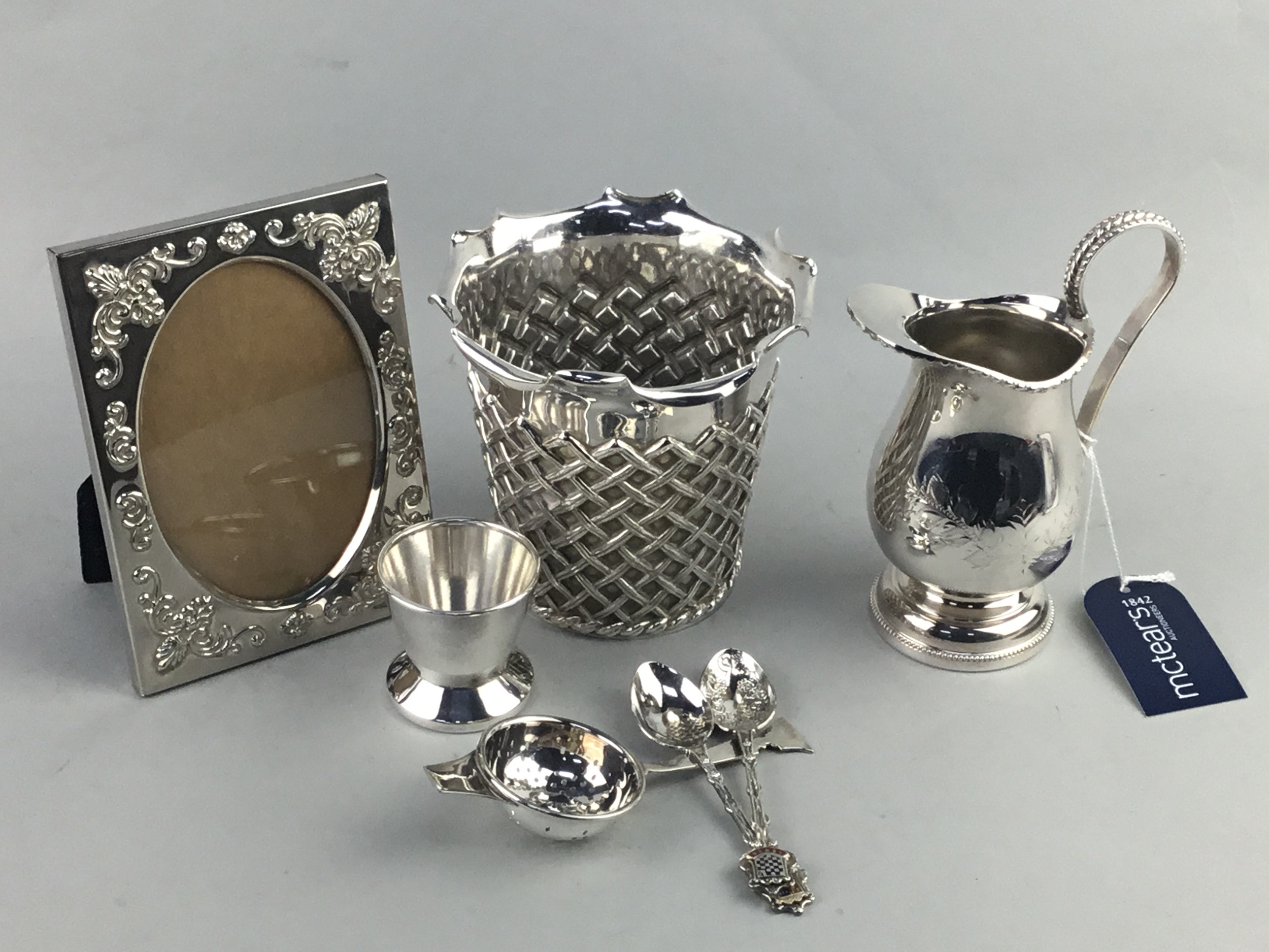 AN ONYX SMOKER'S TABLE SET ALONG WITH SILVER PLATED ITEMS