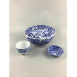 A SPODE BLUE AND WHITE CENTRE BOWL AND OTHER CERAMICS