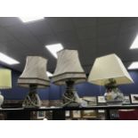 A PAIR OF DECORATIVE TABLE LAMPS AND OTHER TABLE LAMPS