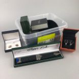 A GOLD GOLF CLUB PIN, CUFF LINKS, COINS AND OTHER ITEMS