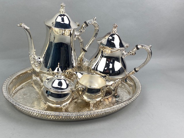 A FOUR PIECE SILVER PLATED TEA SERVICE AND OTHER SILVER PLATED CUTLERY - Image 2 of 7