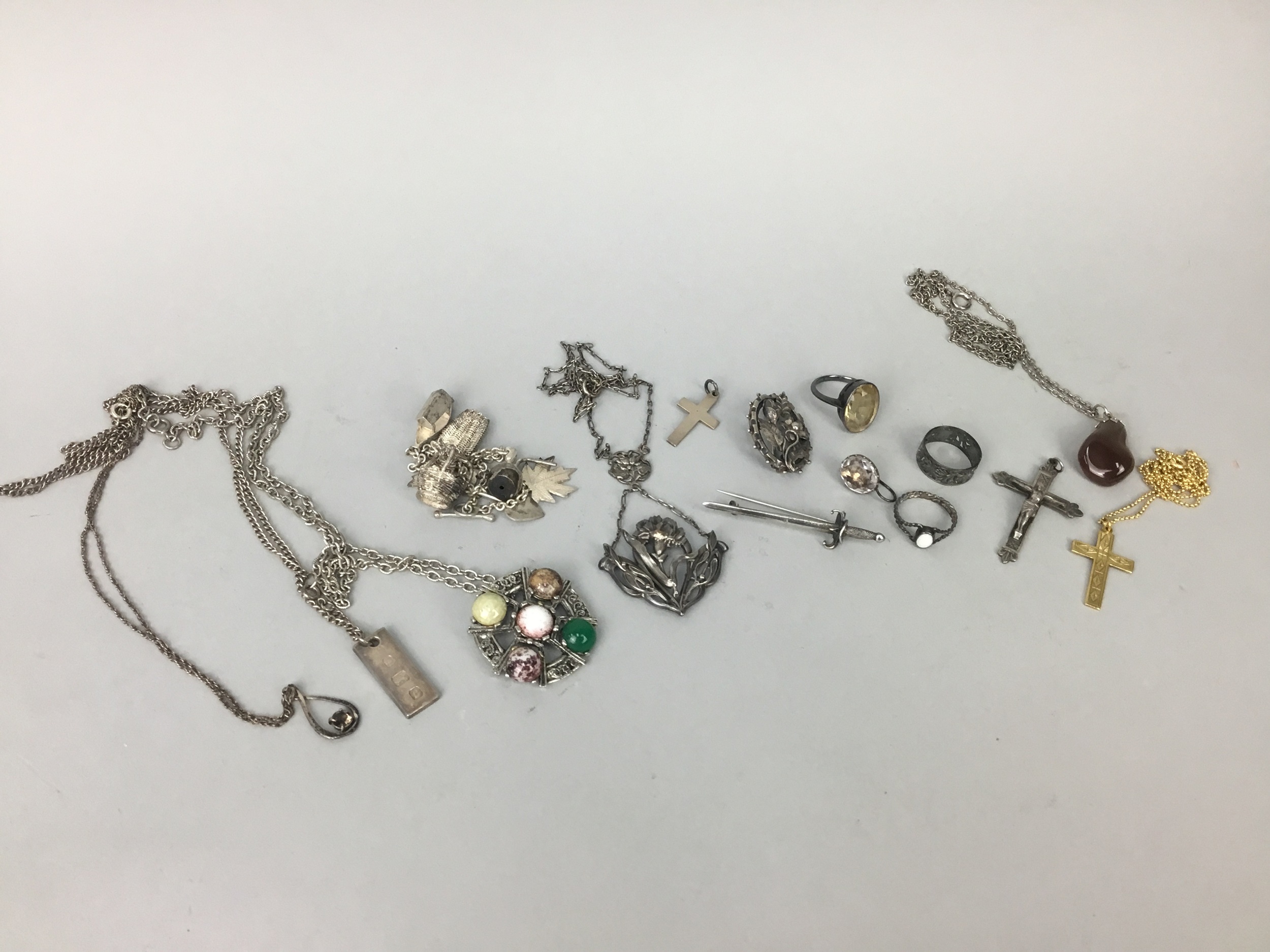 A GROUP OF SILVER AND OTHER JEWELLERY