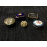 A LIMOGES TRINKET BOX, CUFFLINKS AND A LACQUERED BOX