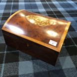 A 20TH CENTURY INLAID BOX