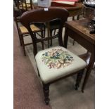 A PAIR OF VICTORIAN MAHOGANY BAR BACK SINGLE CHAIRS