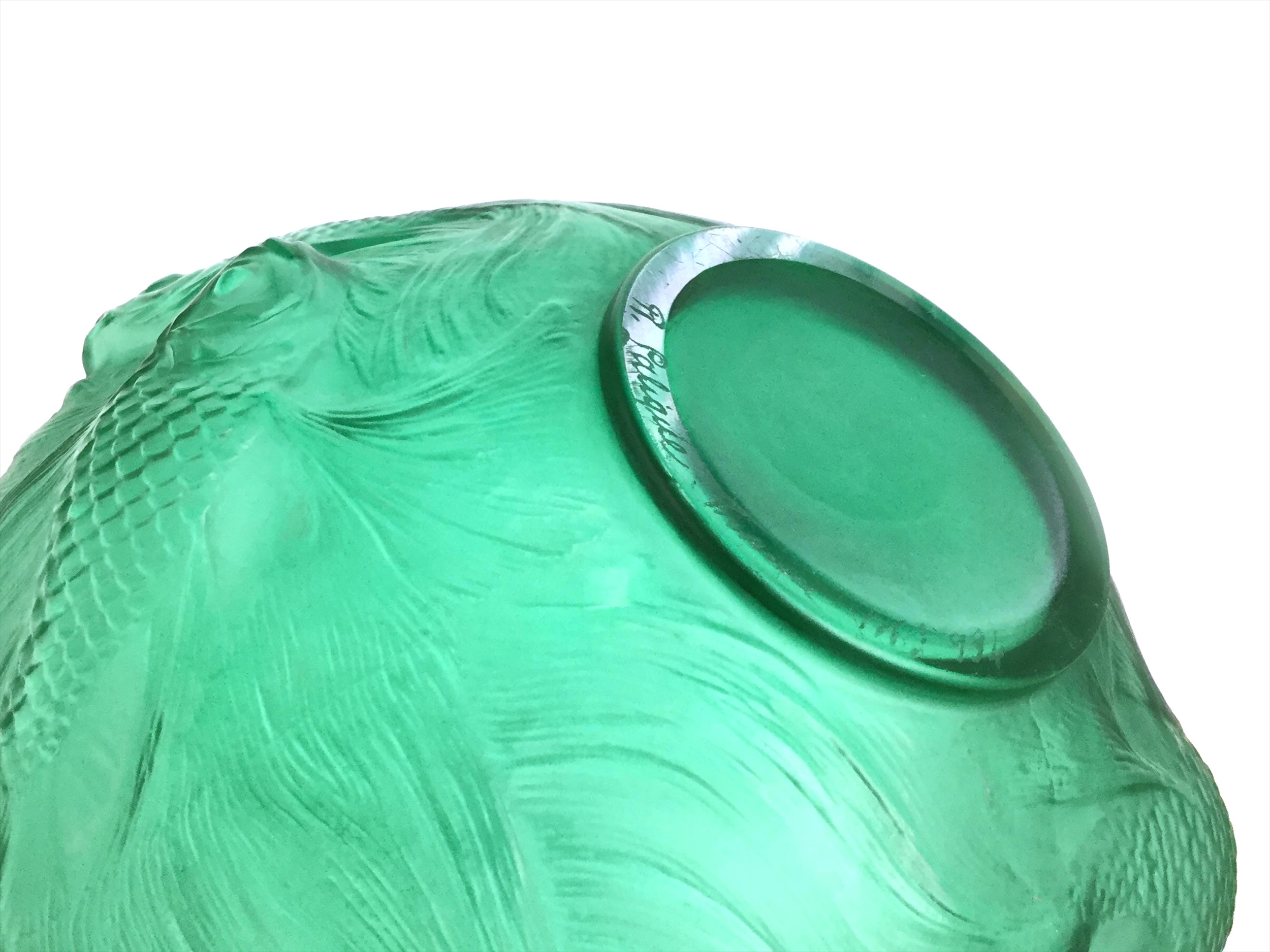 AN EARLY 20TH CENTURY RENE LALIQUE 'FORMOSE' GREEN GLASS VASE - Image 3 of 5