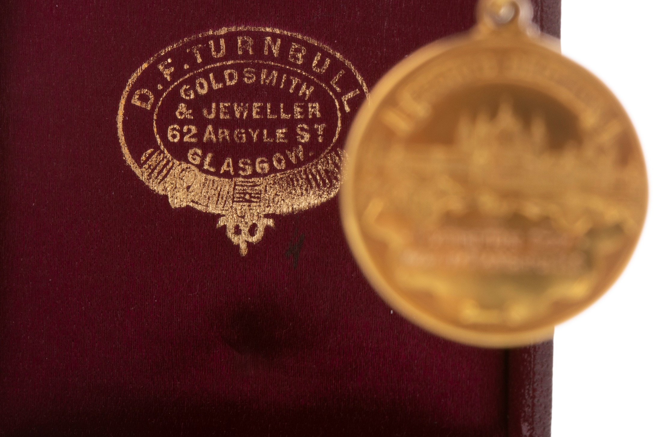 A GLASGOW INTERNATIONAL EXHIBITION CUP GOLD MEDAL 1901 - Image 4 of 4