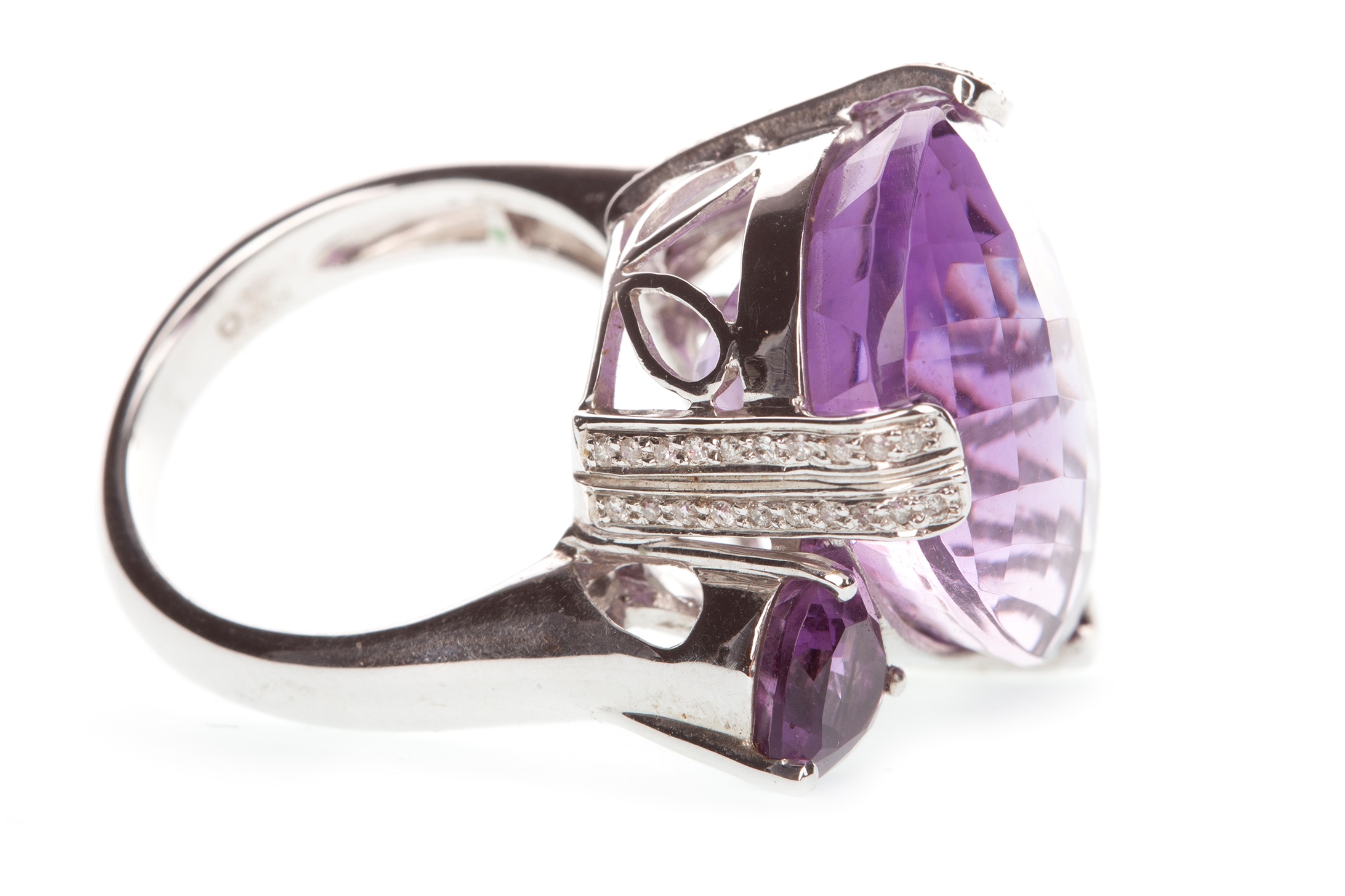 A PURPLE GEM AND DIAMOND COCKTAIL RING - Image 2 of 2