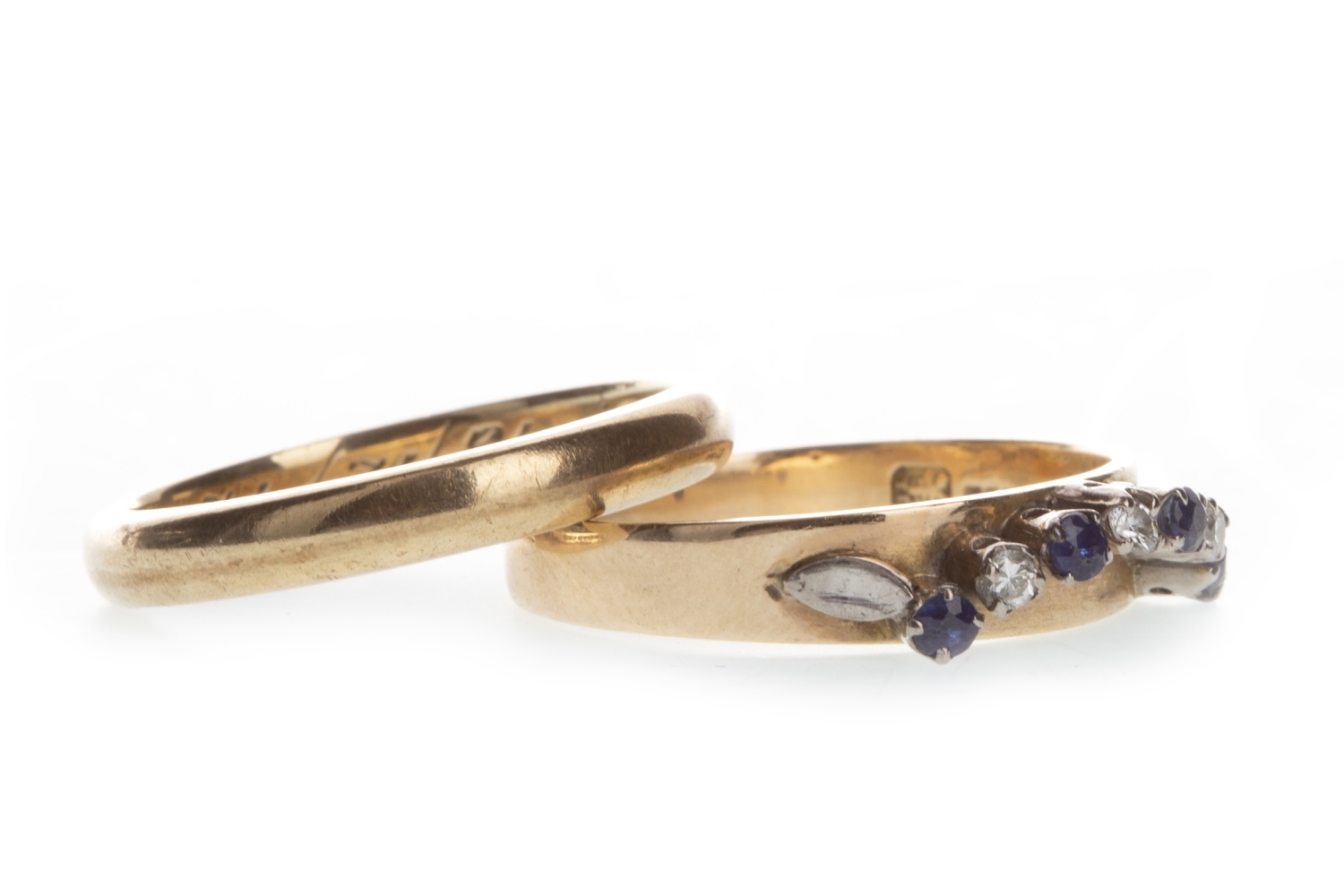 TWO GOLD RINGS - Image 3 of 3