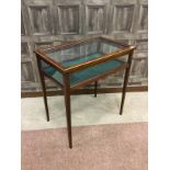 A LATE 19TH CENTURY INLAID MAHOGANY BIJOUTERIE TABLE