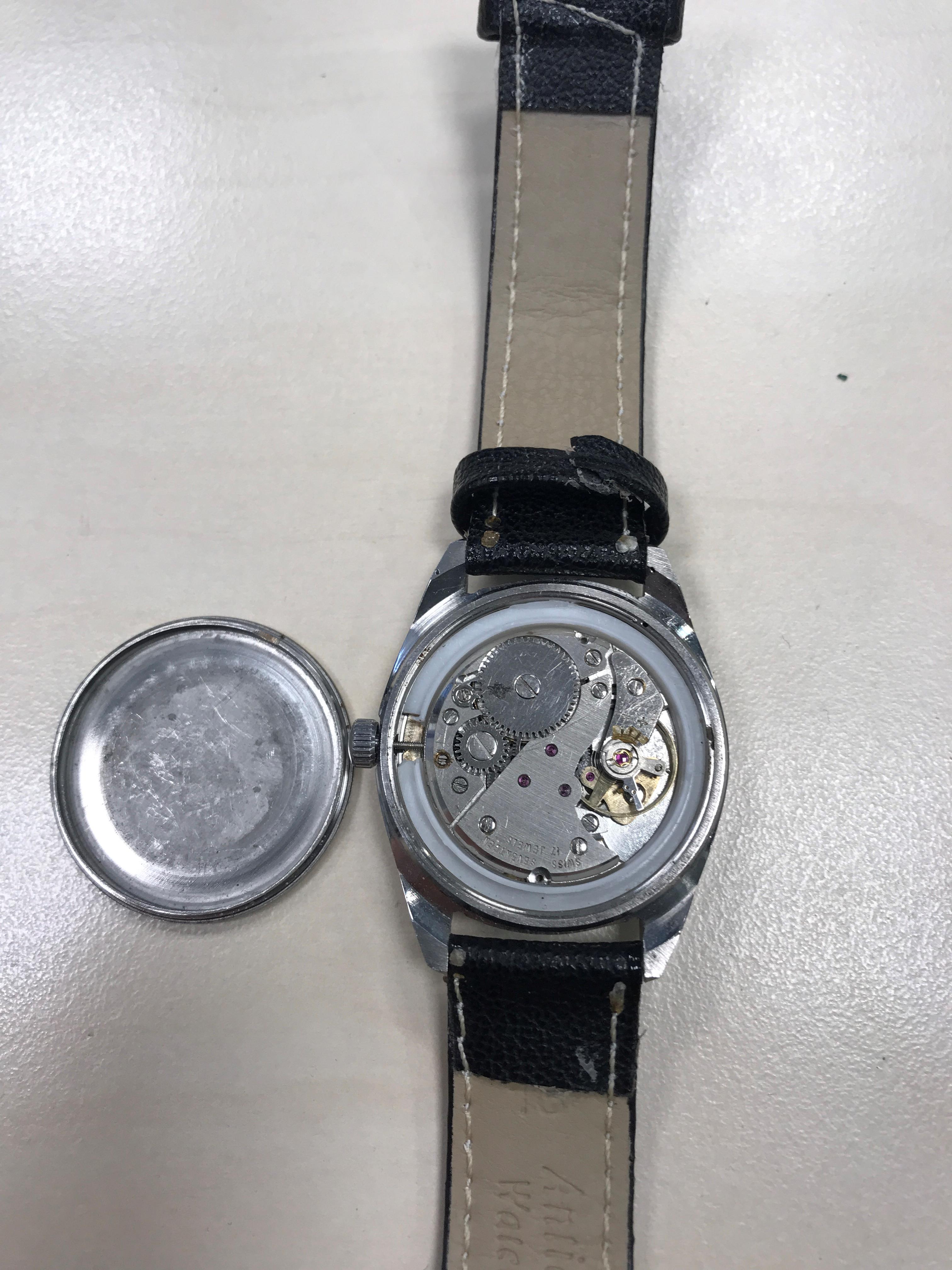 TWO GENTLEMAN'S WRIST WATCHES - Image 2 of 2