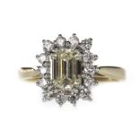 A YELLOW DIAMOND CLUSTER RING