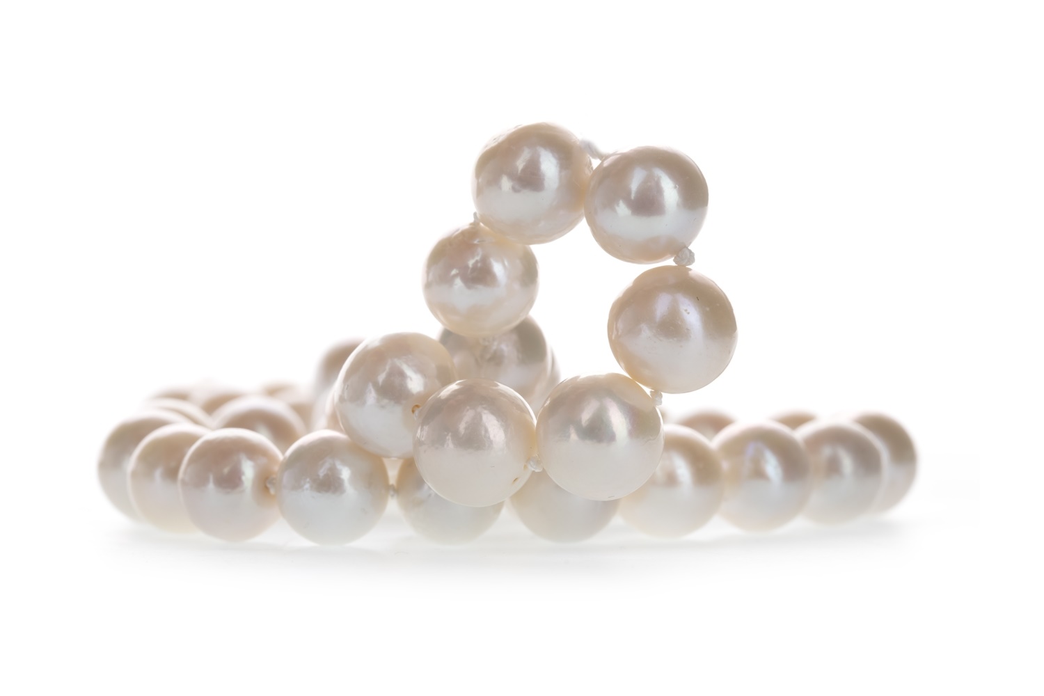 A PEARL NECKLACE