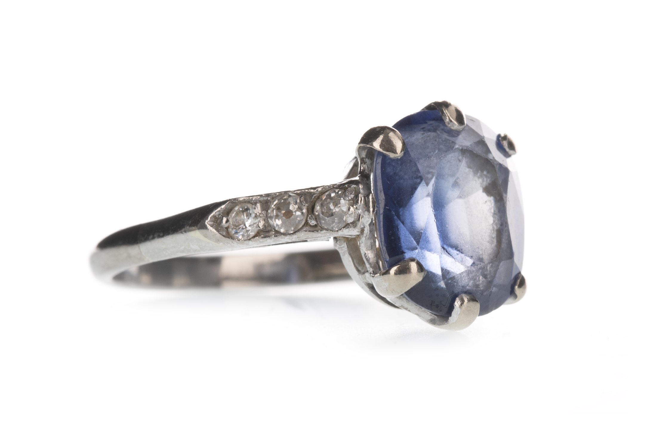 A BLUE GEM SET AND DIAMOND RING - Image 2 of 2