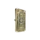 AN EARLY 20TH CENTURY FRENCH SILVER GILT CIGARETTE CASE