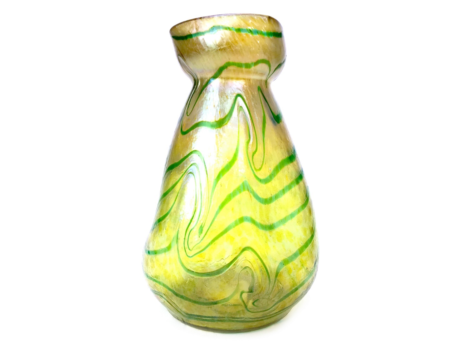 AN ART NOUVEAU GLASS VASE BY LOETZ