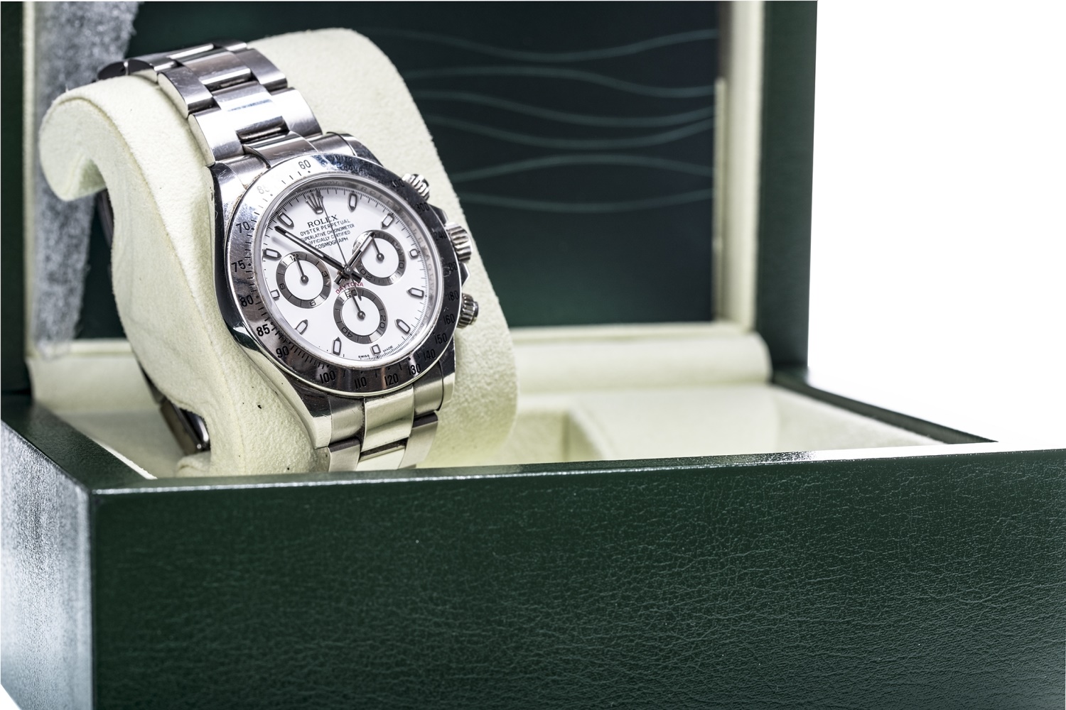 A GENTLEMAN'S ROLEX OYSTER PERPETUAL COSMOGRAPH DAYTONA STAINLESS STEEL AUTOMATIC WRIST WATCH